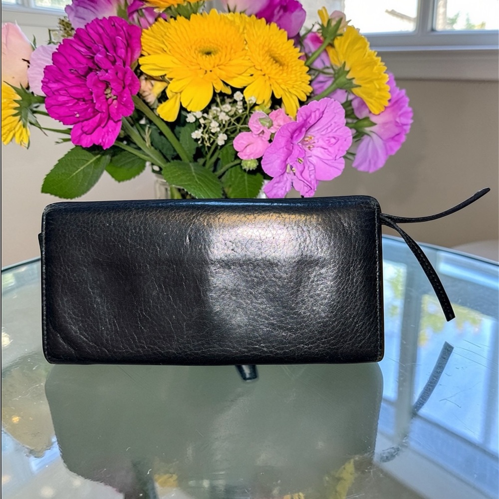 Chloe Black Leather Long Wallet with Metal Bow - Picture 4 of 8